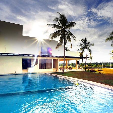 Avenra Gangaara Hotel وينابوا المظهر الخارجي الصورة